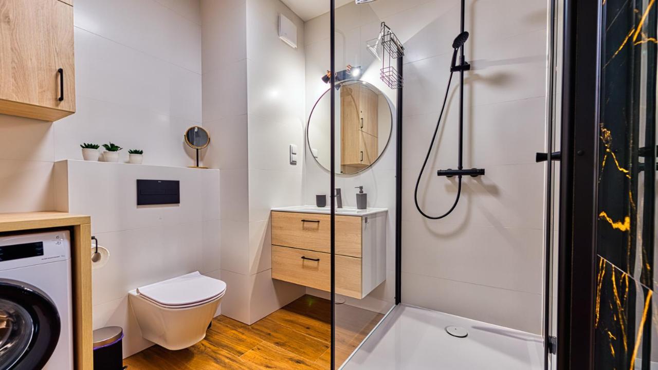 Apartament Pod Stogiem Izerskim - 5D Apartamenty Świeradów-Zdrój المظهر الخارجي الصورة